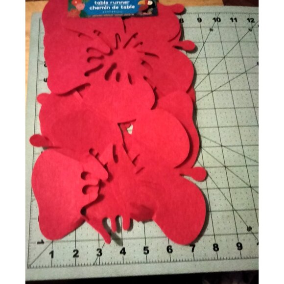 Hibiscus Table Runner Party Decor Pink Felt Tropical Floral Tiki Beachy Pool - Picture 4 of 4